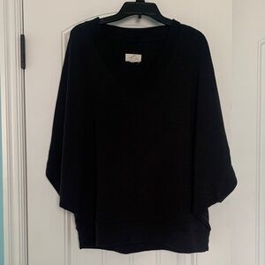 Ann Taylor Loft Lou & Grey Signaturesoft black v-neck short sleeve sweatshirt XS